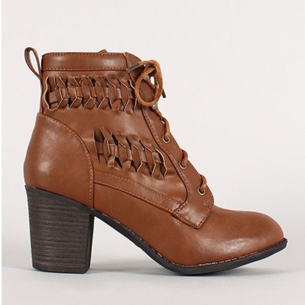 Bamboo Baxter Chestnut Woven Lace-up Booties 8.5